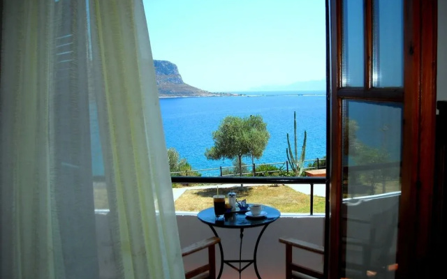 Crisais Hotel