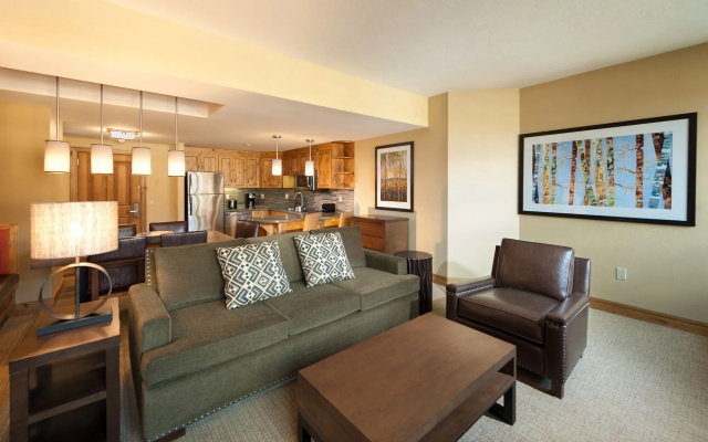 Grand Summit Hotel - Canyons Village, a RockResort
