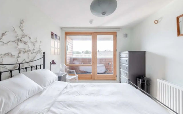Warm & Inviting 1bedroom Flat With Patio, Camden Town!