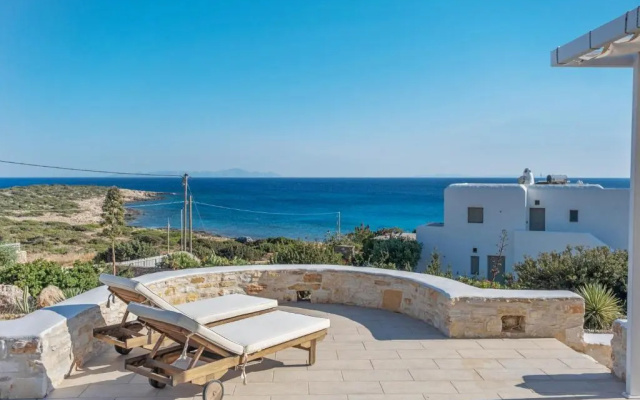Scenic Seaview villa at Faragas