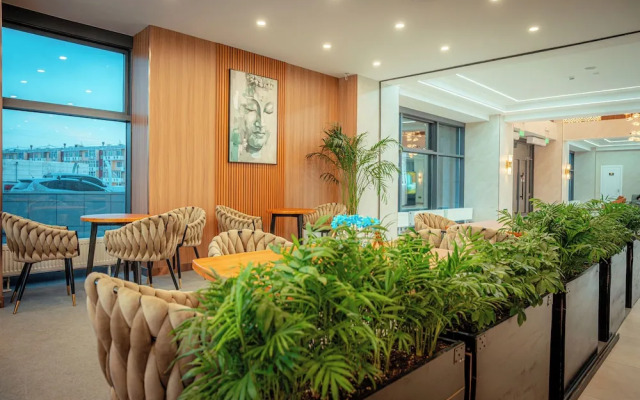 Link Hotel