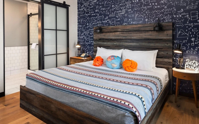 Moxy Madison Downtown