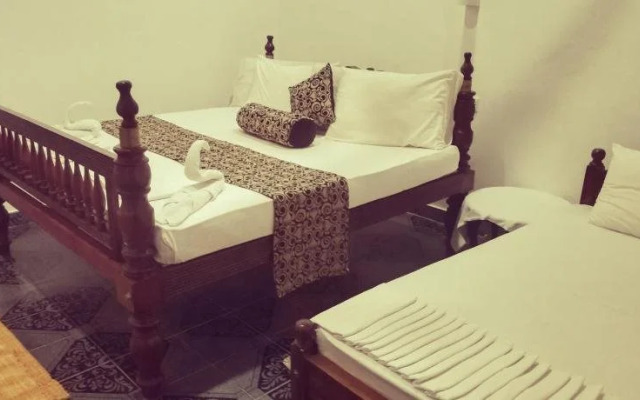 Deutsch Lanka Hotel & Restaurant