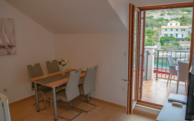 Apartments Daira