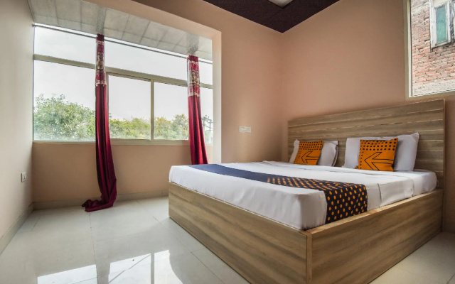 SPOT ON 65851 Hotel Hi Tech