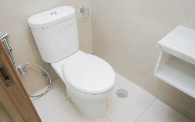 Comfort and Modern Studio at Tree Park Cikokol Apartment