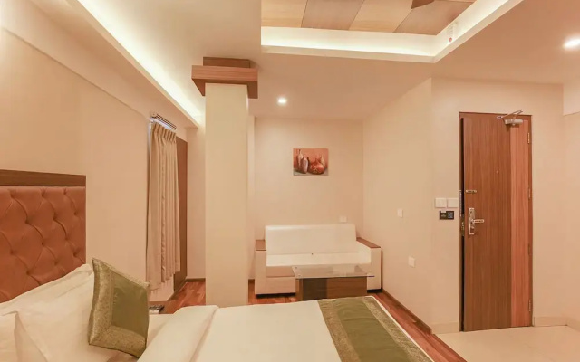 Treebo Goodland Residency - 500m from Railway Station