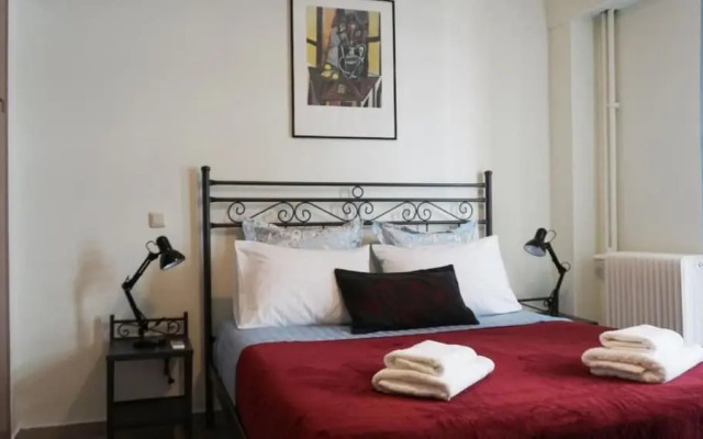 A few Steps from Syntagma and Plaka