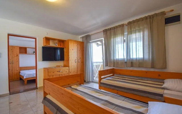 Lidija - Family Friendly & Close to the sea - B2