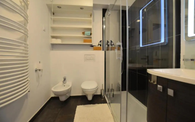 Apartment Max