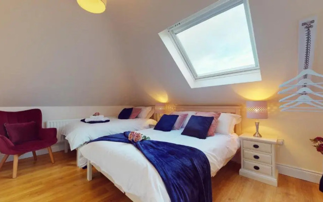 Ross Beach Family Farmhouse B&B