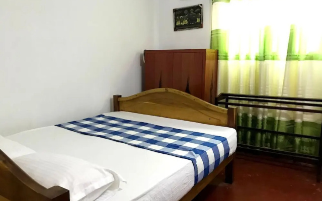 Damith Tourist Inn