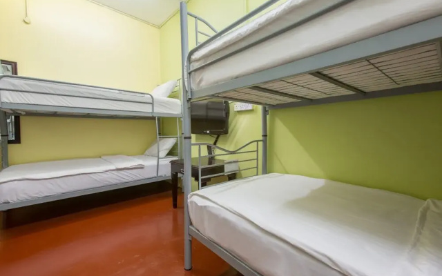 Musafir Transit Hotel by OYO Rooms