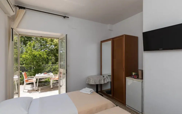 Begovic Guest House - Twin Room