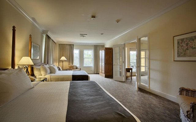 Tampa Palms Country Club