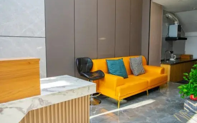 Home Inn Dalian Foreign Languages University Huayi Select Collection Hotel
