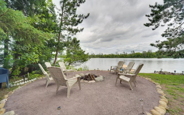 Solon Springs Getaway w/ Dock & Kayaks!