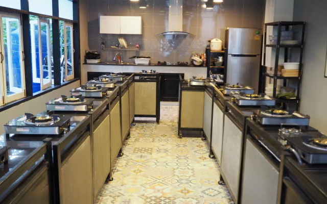 Sherloft Home & Hostel