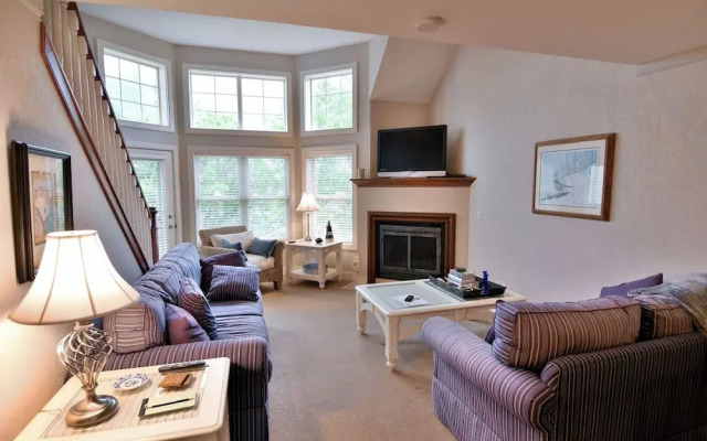 Unit 207 2 Bdrm/ 2 BA
