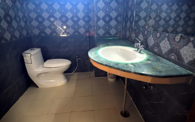Mansarovar Hotel & Banquets