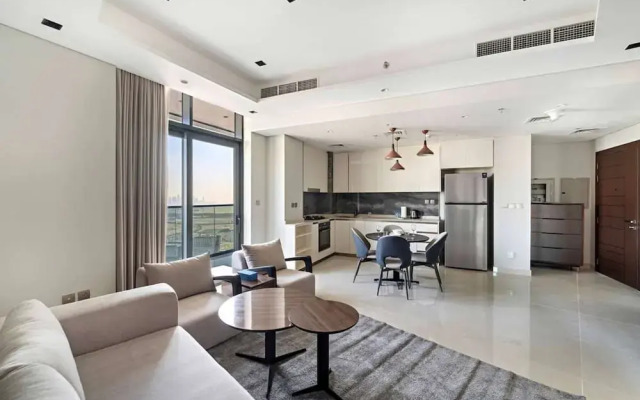 Modern 1BR With Stunning Views in Business Bay