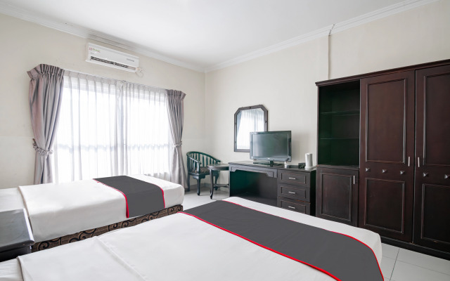 Collection O Senapelan Near Rsud Petala Bumi Formerly De Town Hotel