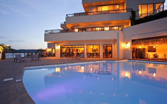 Superior 3 Bedroom Villa Waterfront