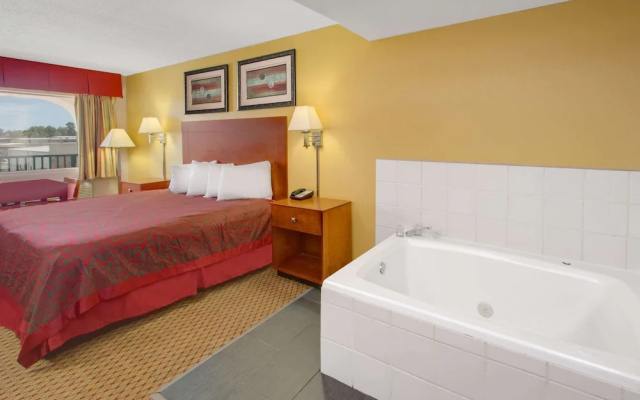 Days Inn by Wyndham Gulfport