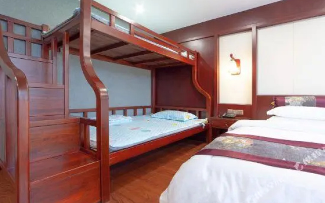 Zhangjiajie Yixiang Theme Hotel