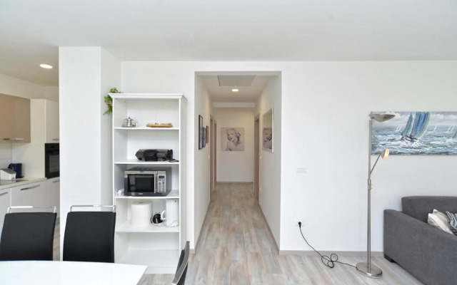 House Mirna 2177