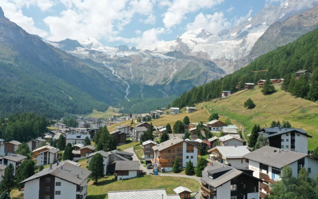 Beautiful 1-bed Apartment in Saas-fee