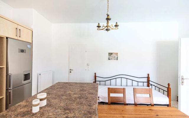 Golden Sunrise Suites