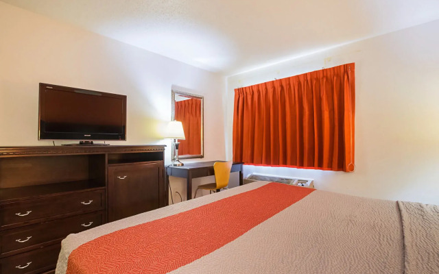Baymont Inn And Suites Waterloo