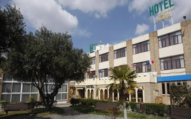 El Aguila Hotel