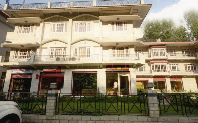 OYO 18674 Airport Inn Hotel