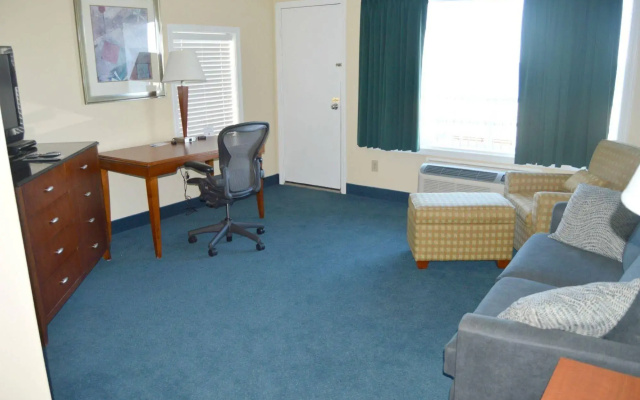 Hampton House Hotel