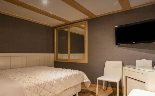 Sinyoung Motel