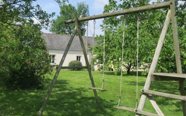 Gîte Montreuil-le-Henri, 5 pièces, 10 personnes - FR-1-410-184