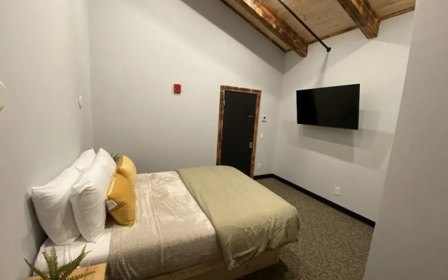 Mad River Lodge