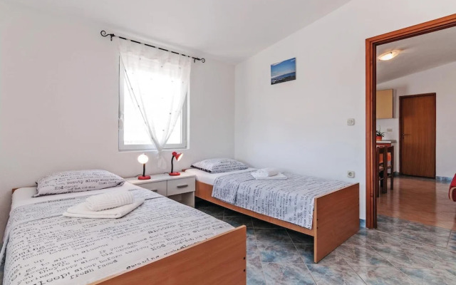 Beautiful Apartment in Vir With 1 Bedrooms and Wifi