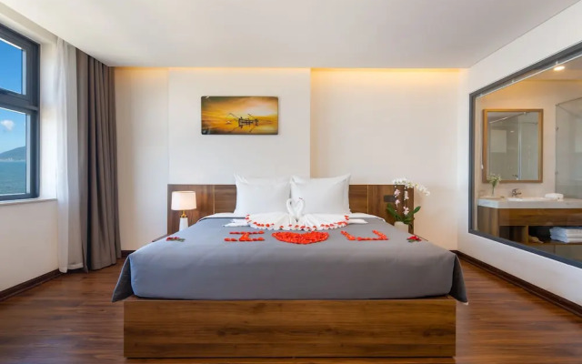 Avenis Hotel
