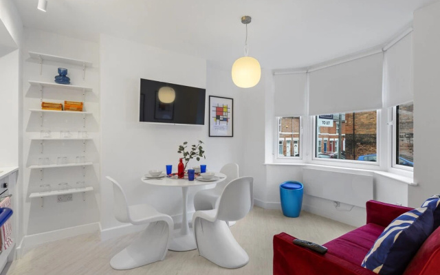OnPoint -3 Bed House - Parking