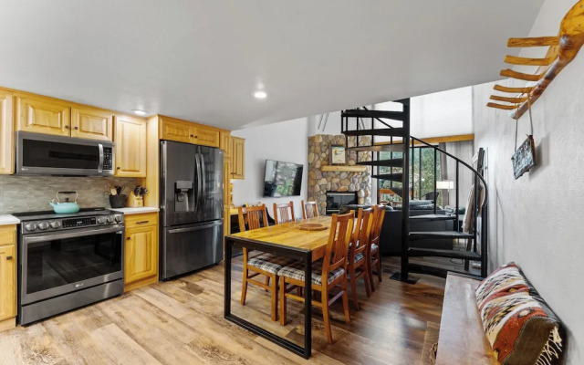 Summit House East #313