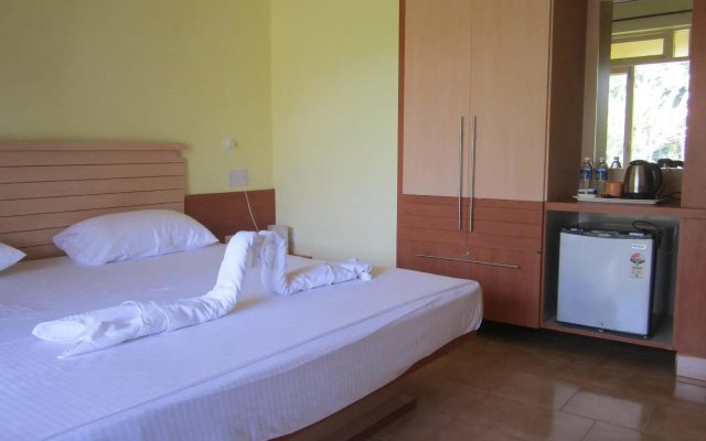 Carina Beach Resort