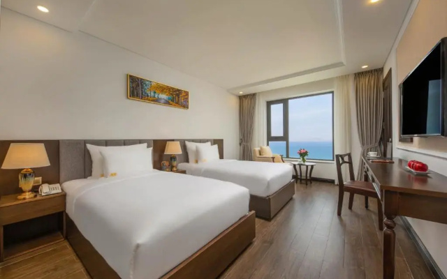 Santa Luxury Hotel