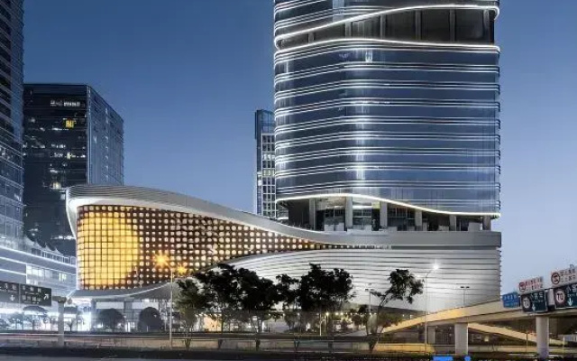 Hong Lake Metro station, Luohu Shuibei International Jewelry City
