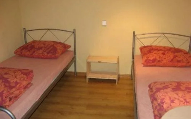 Hostel 365