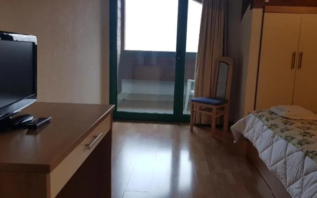 Hotel Oasi