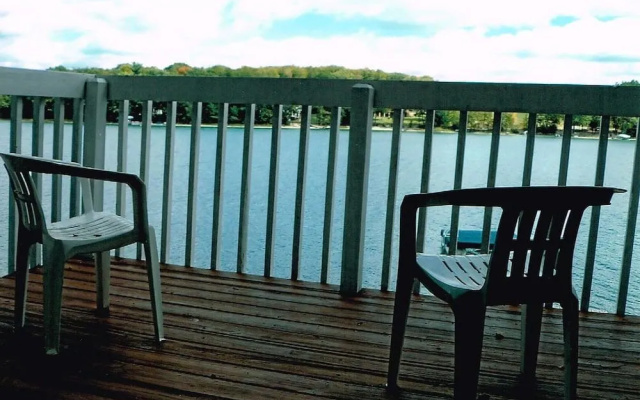 Dixon Lake Resort