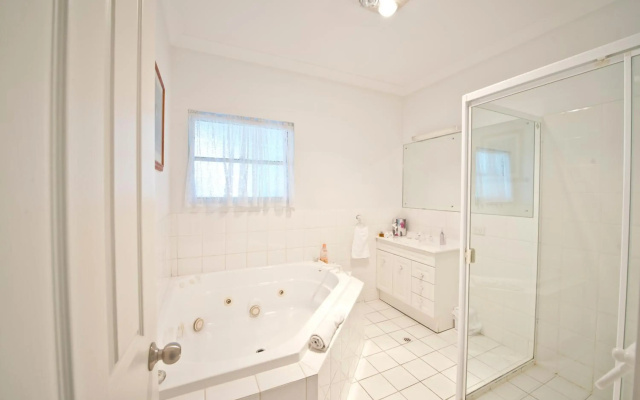 Encounter Hideaway Cottages